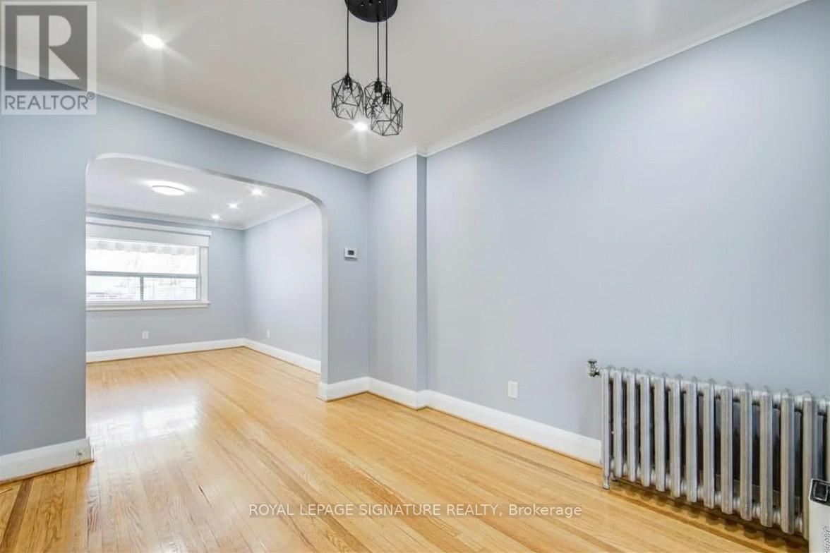 6 Cosburn Avenue, Toronto, Ontario  M6E 2S7 - Photo 9 - E13102184