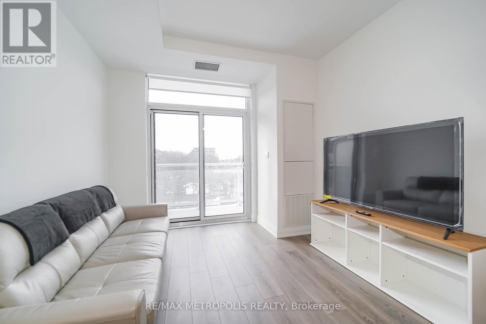 421 - 286 Main Street, Toronto, Ontario  M4C 0B3 - Photo 13 - E13102192