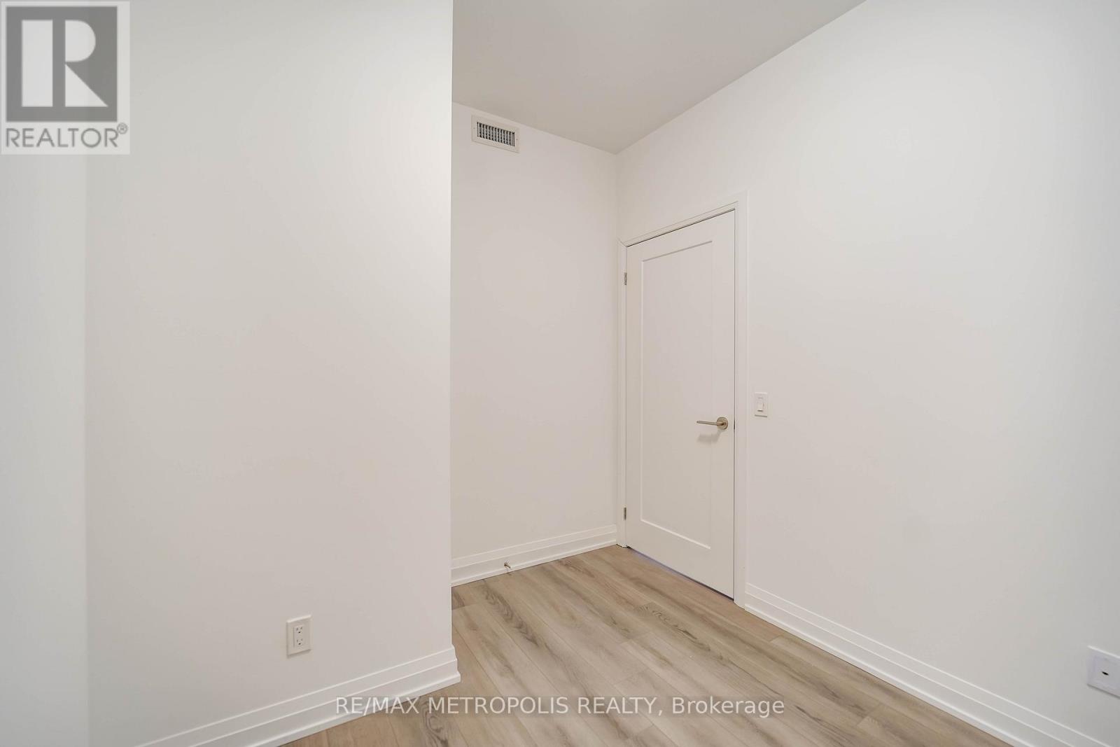 421 - 286 Main Street, Toronto, Ontario  M4C 0B3 - Photo 21 - E13102192