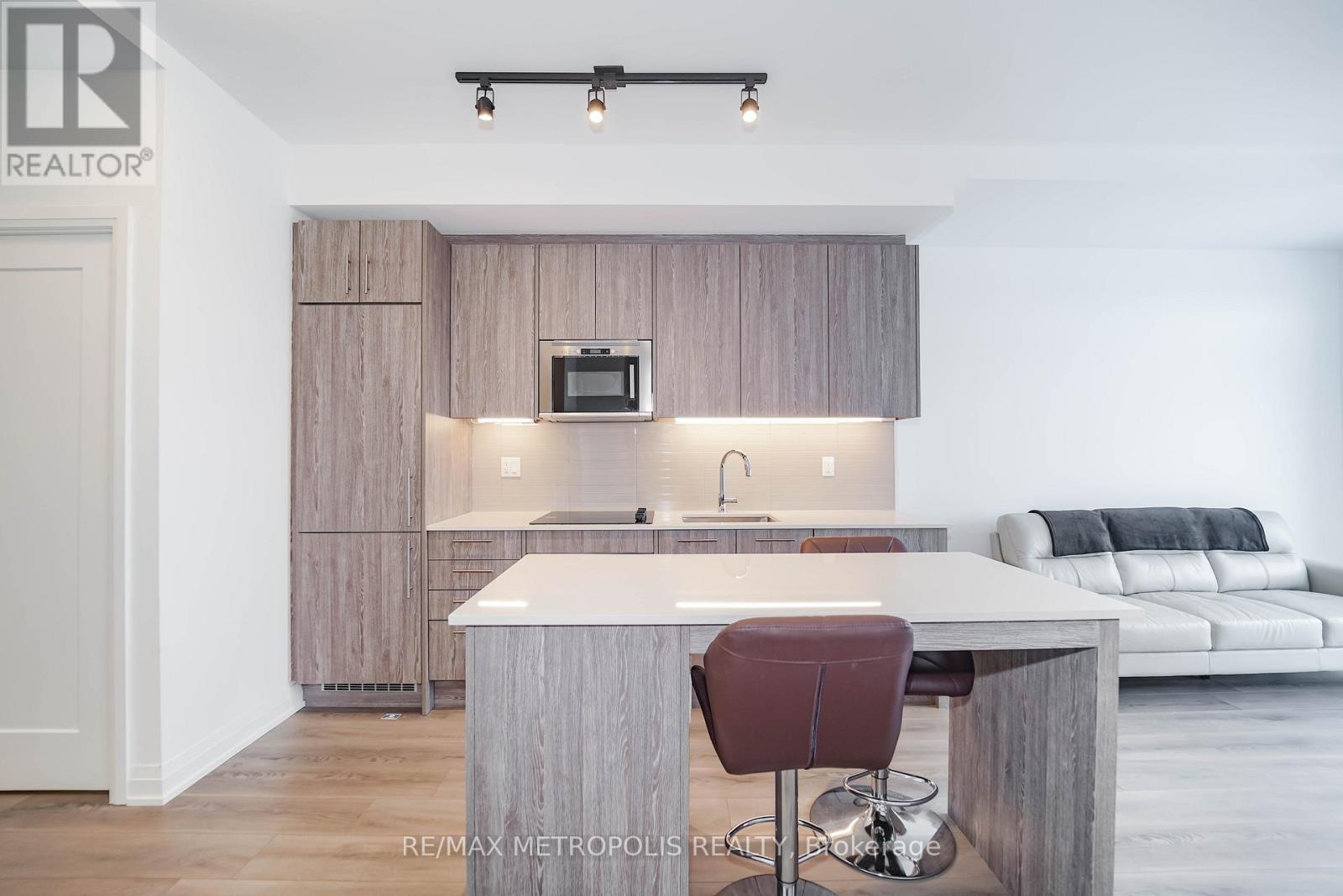 421 - 286 Main Street, Toronto, Ontario  M4C 0B3 - Photo 9 - E13102192