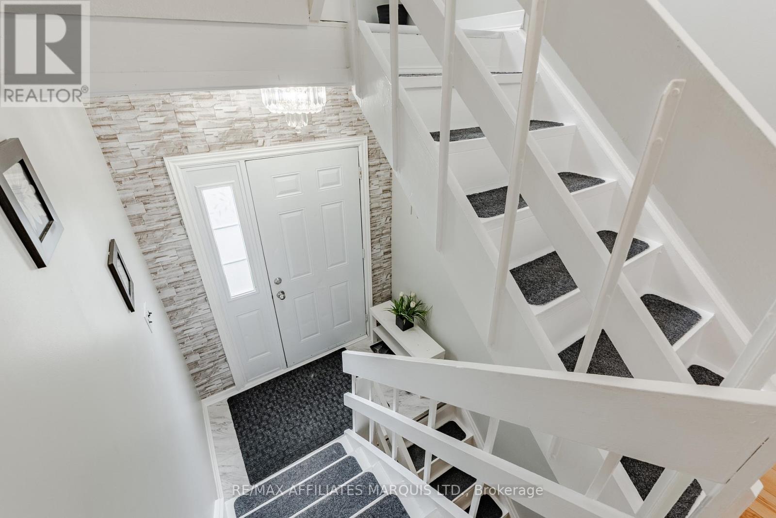 812 Glengarry Boulevard, Cornwall, Ontario  K6H 6E7 - Photo 6 - X13102030