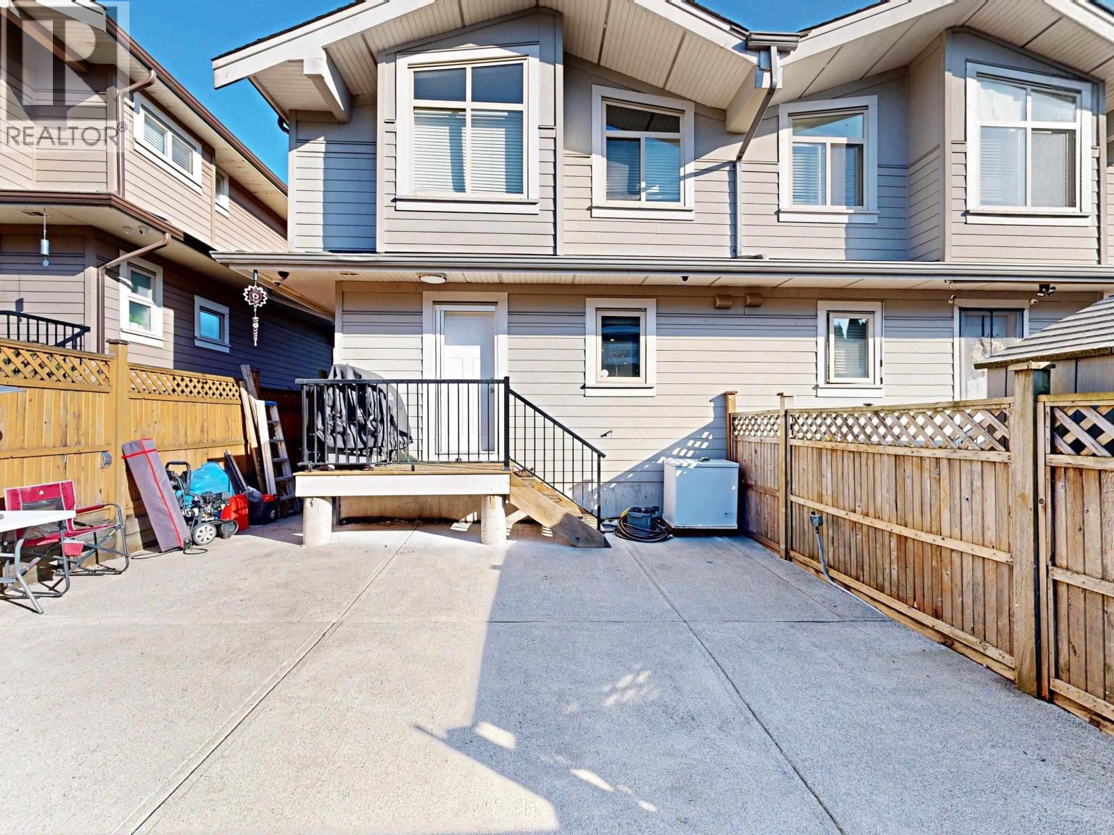 7377 Stride Avenue, Burnaby, British Columbia  V3N 1V3 - Photo 2 - R3119153