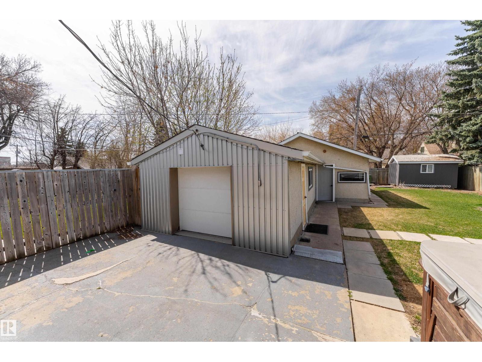 11844 St Albert Tr Nw, Edmonton, Alberta  T5L 4G4 - Photo 44 - E4486542
