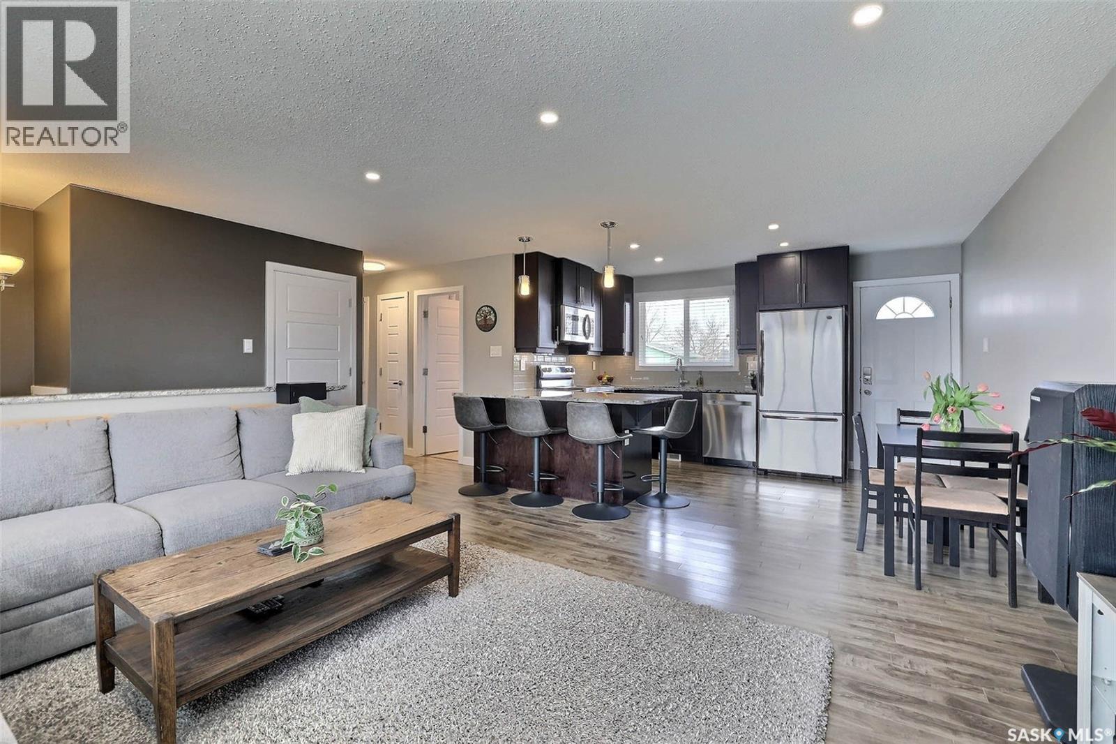 110 Fulton Drive, Regina, Saskatchewan  S4X 1G1 - Photo 4 - SK035378