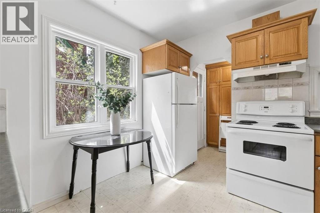 26 Sydney Street N, Kitchener, Ontario  N2H 3L5 - Photo 9 - 40826069
