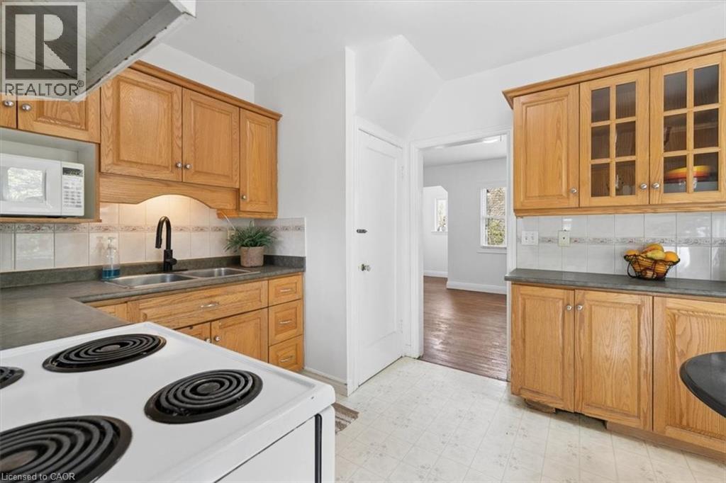 26 Sydney Street N, Kitchener, Ontario  N2H 3L5 - Photo 7 - 40826069