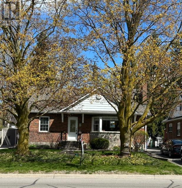 30 Dunning Avenue, Aurora, Ontario  L4G 6H7 - Photo 2 - N13023846