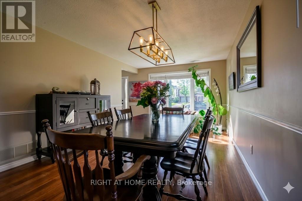 10 Forestview Place, Barrie (Cundles East), Ontario  L4M 5M5 - Photo 6 - S13101926