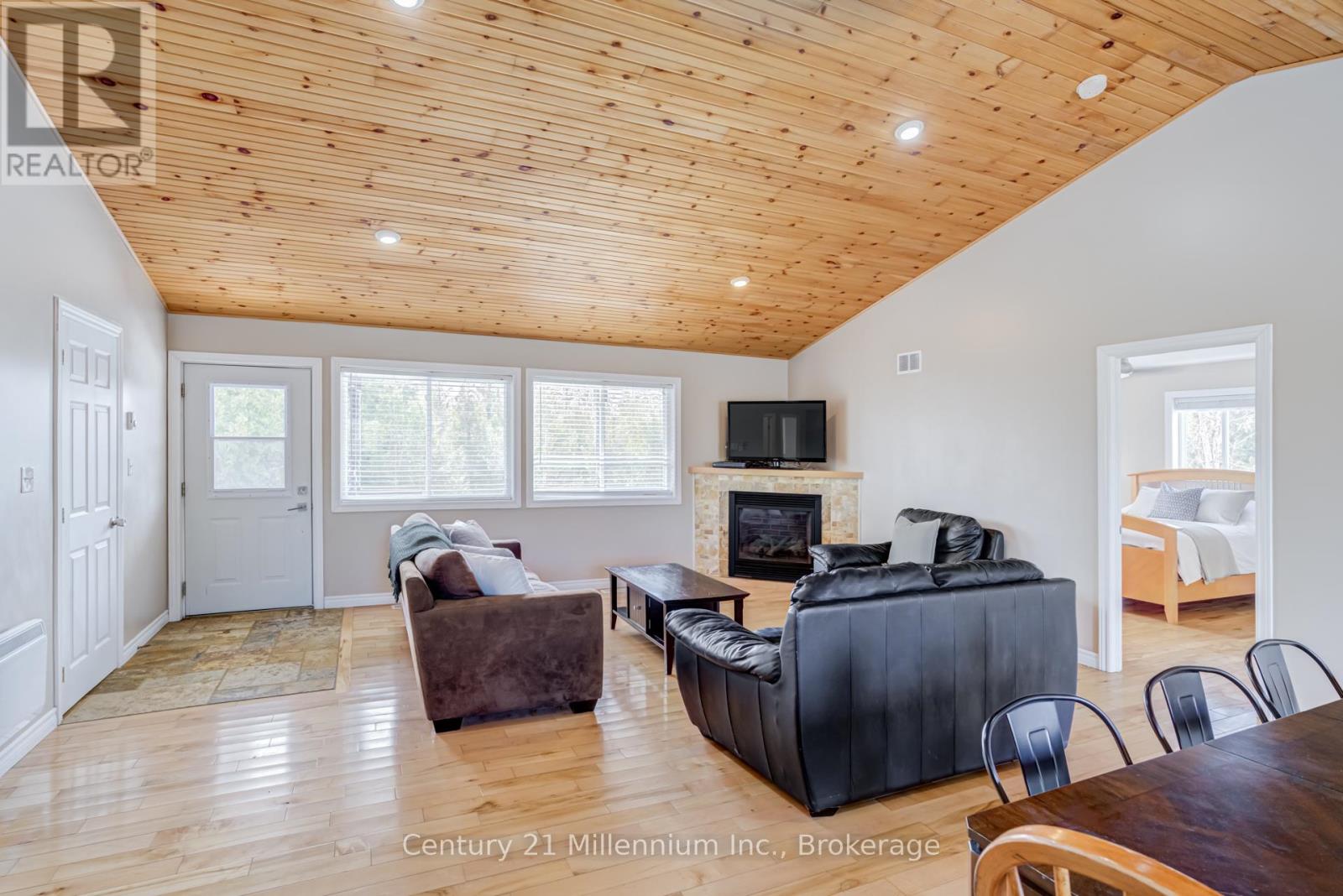 62 Mcivor Drive, Northern Bruce Peninsula, Ontario  N0H 1Z0 - Photo 15 - X12871550