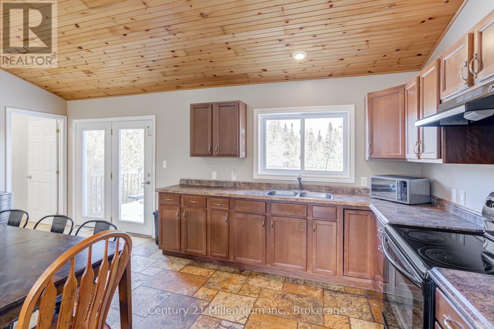 62 Mcivor Drive, Northern Bruce Peninsula, Ontario  N0H 1Z0 - Photo 24 - X12871550