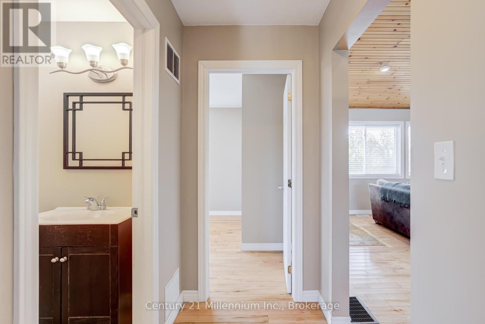 62 Mcivor Drive, Northern Bruce Peninsula, Ontario  N0H 1Z0 - Photo 32 - X12871550