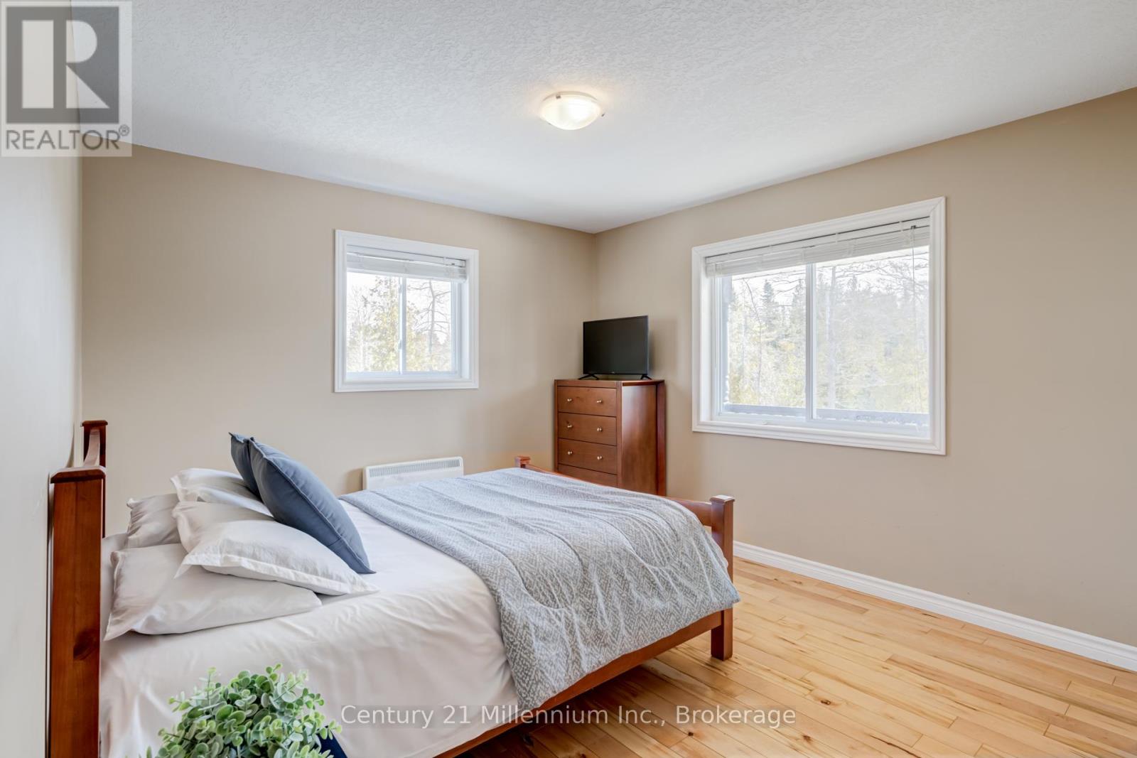 62 Mcivor Drive, Northern Bruce Peninsula, Ontario  N0H 1Z0 - Photo 33 - X12871550