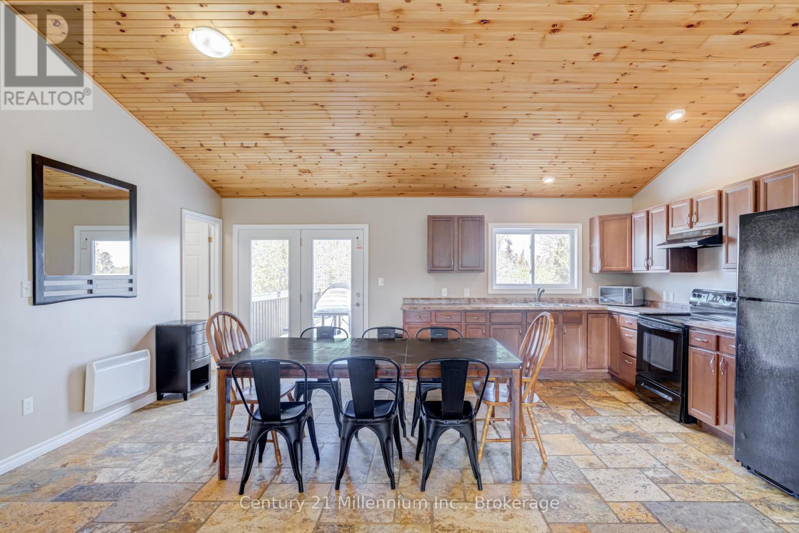 62 Mcivor Drive, Northern Bruce Peninsula, Ontario  N0H 1Z0 - Photo 21 - X12871550