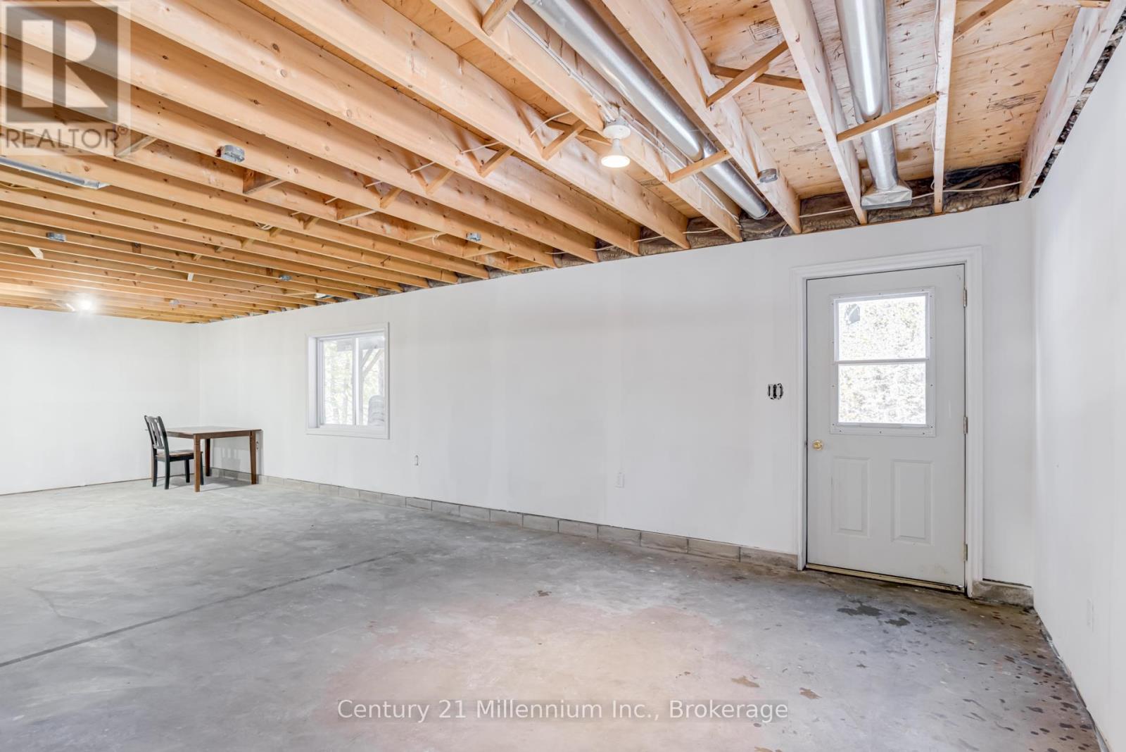 62 Mcivor Drive, Northern Bruce Peninsula, Ontario  N0H 1Z0 - Photo 38 - X12871550