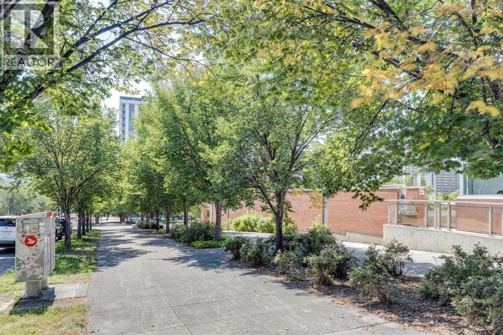108, 990 Centre Avenue NE, Calgary, Alberta  T2E 2M9 - Photo 3 - A2308455