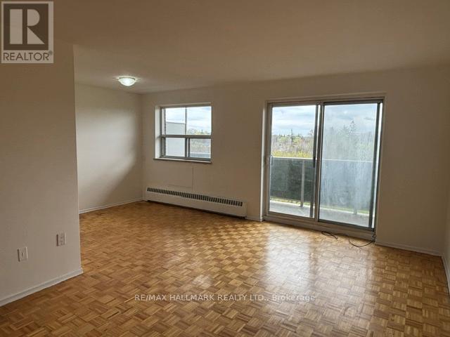 2-504 - 515 North Service Road, Mississauga, Ontario  L5A 1B3 - Photo 2 - W13101814