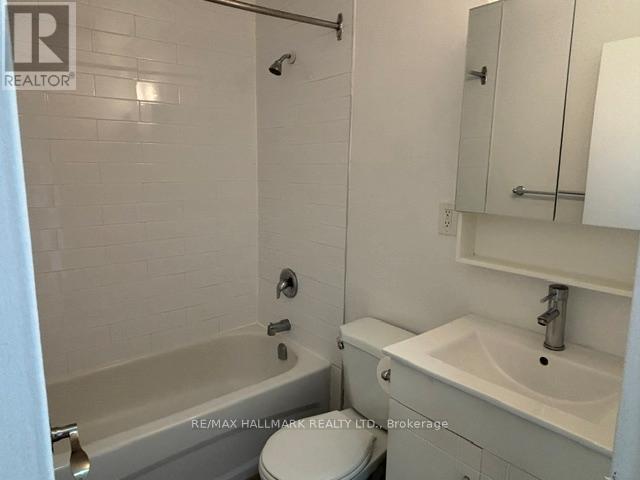 2-504 - 515 North Service Road, Mississauga, Ontario  L5A 1B3 - Photo 4 - W13101814