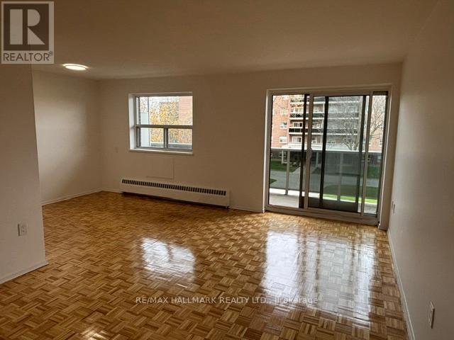 2-305 - 515 North Service Road, Mississauga, Ontario  L5A 1B3 - Photo 2 - W13101818