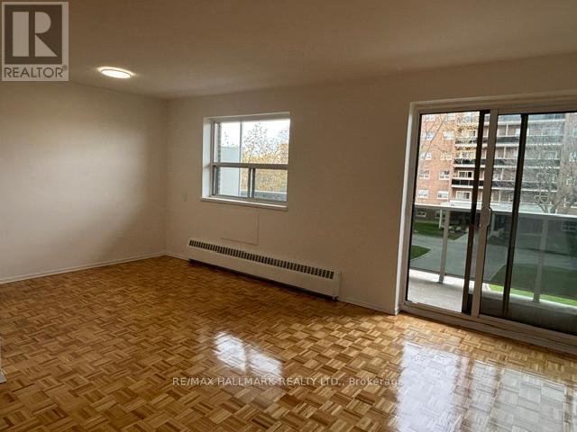 2-305 - 515 North Service Road, Mississauga, Ontario  L5A 1B3 - Photo 3 - W13101818