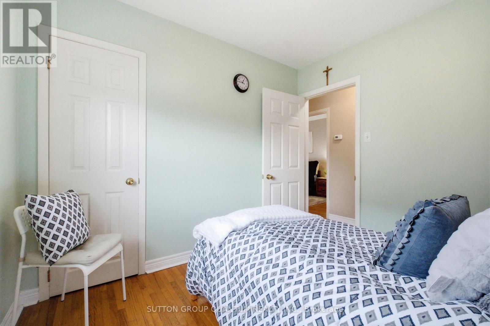 1257 Alexandra Avenue, Mississauga, Ontario  L5E 2A7 - Photo 21 - W13101824
