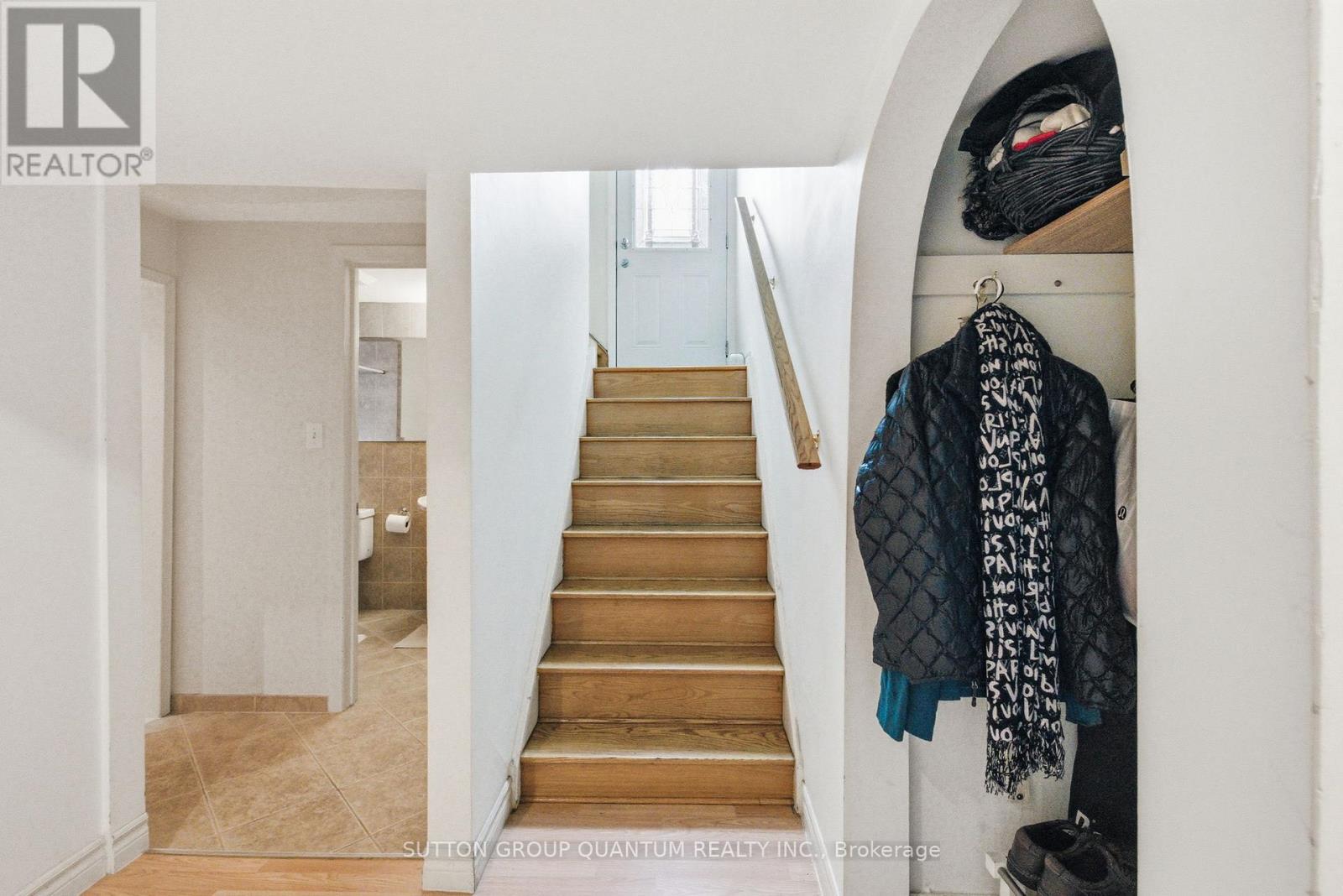 1257 Alexandra Avenue, Mississauga, Ontario  L5E 2A7 - Photo 24 - W13101824