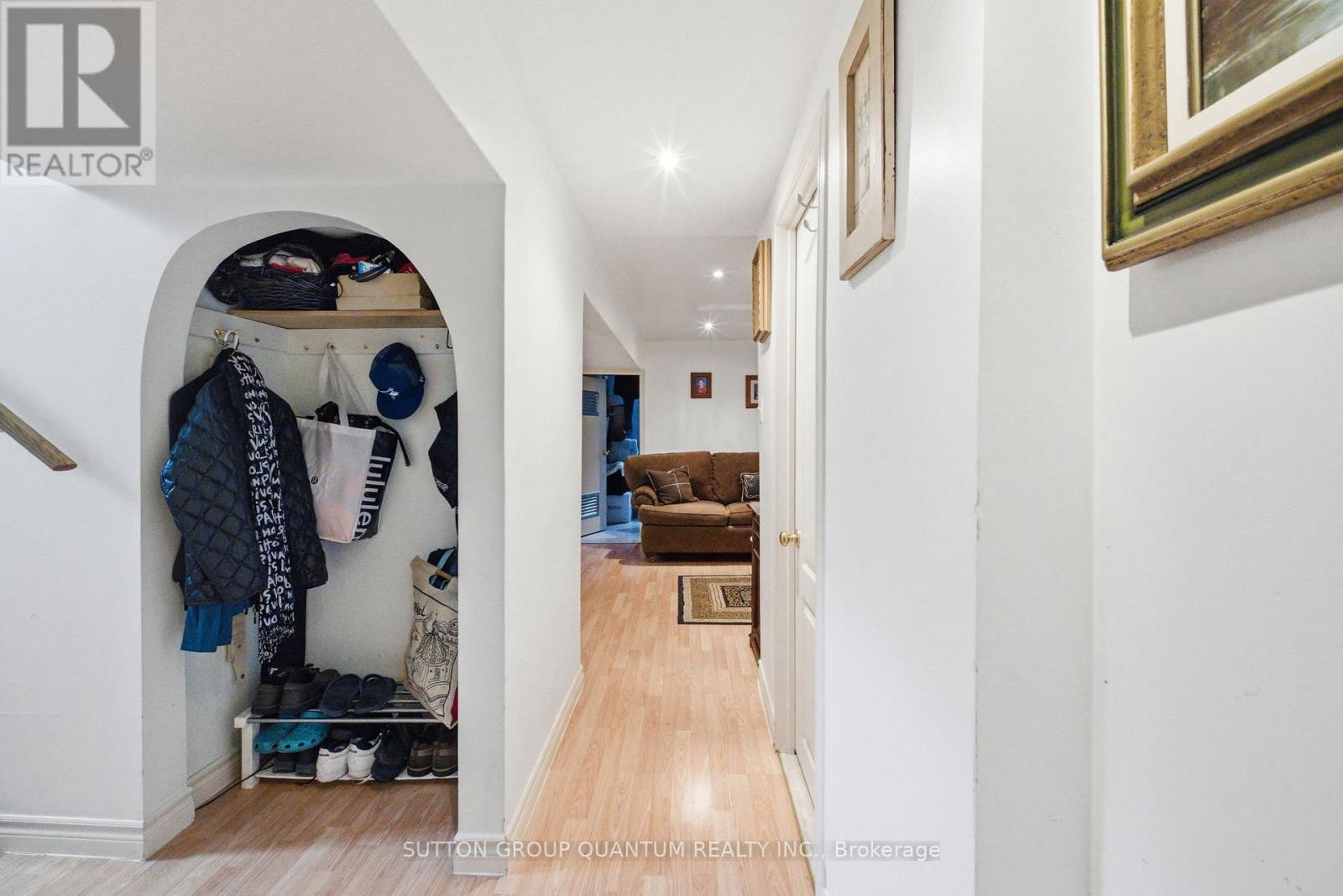 1257 Alexandra Avenue, Mississauga, Ontario  L5E 2A7 - Photo 25 - W13101824