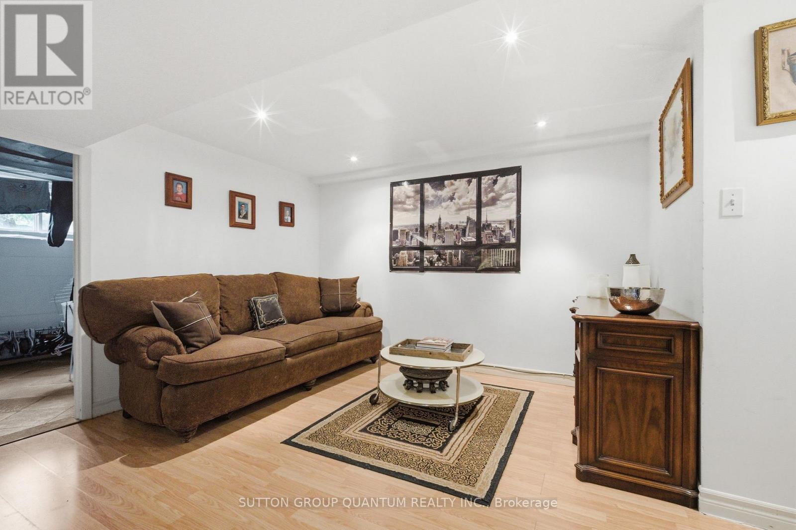 1257 Alexandra Avenue, Mississauga, Ontario  L5E 2A7 - Photo 32 - W13101824