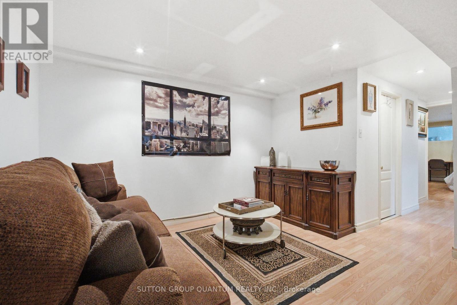1257 Alexandra Avenue, Mississauga, Ontario  L5E 2A7 - Photo 33 - W13101824