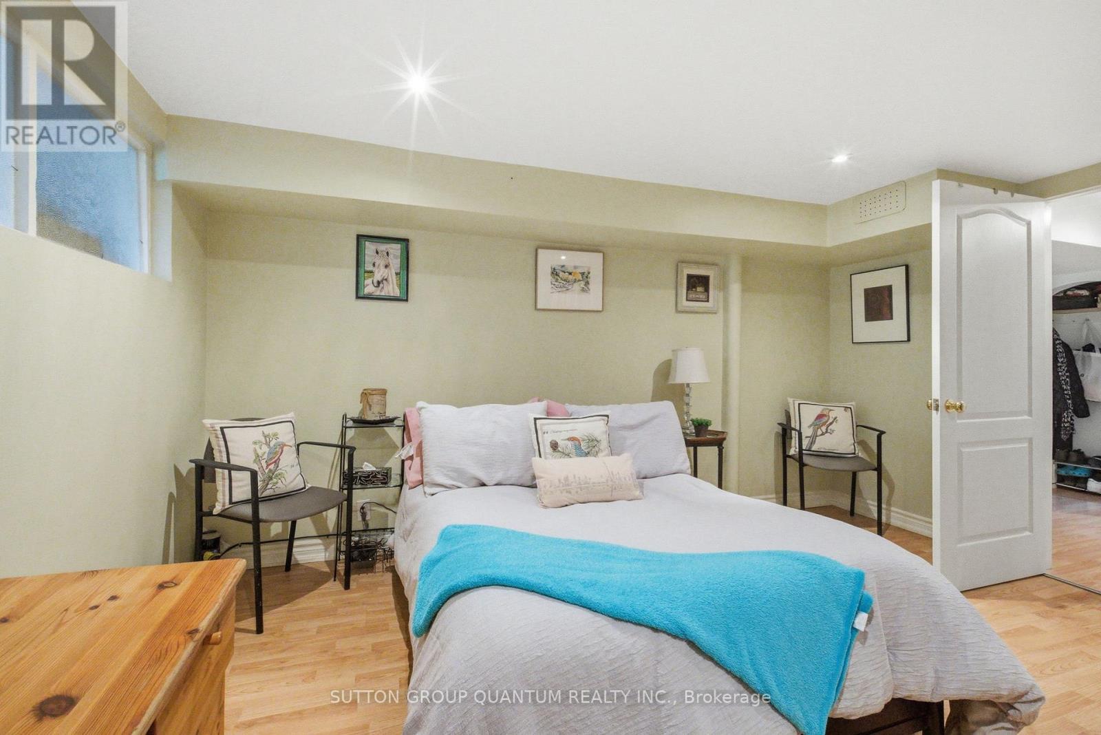 1257 Alexandra Avenue, Mississauga, Ontario  L5E 2A7 - Photo 35 - W13101824