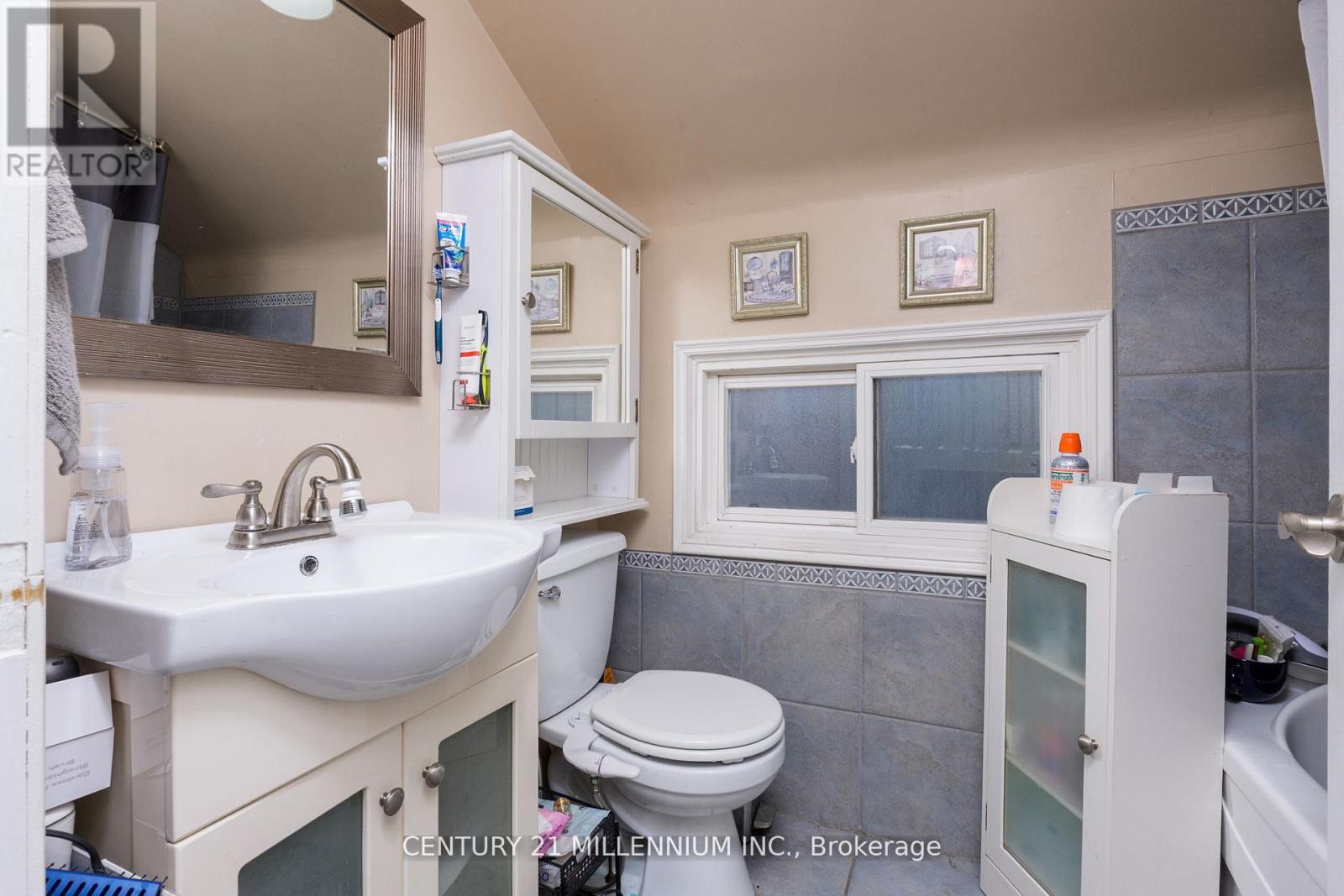 9 Crestview Avenue, Brampton, Ontario  L6W 2R7 - Photo 25 - W13101938