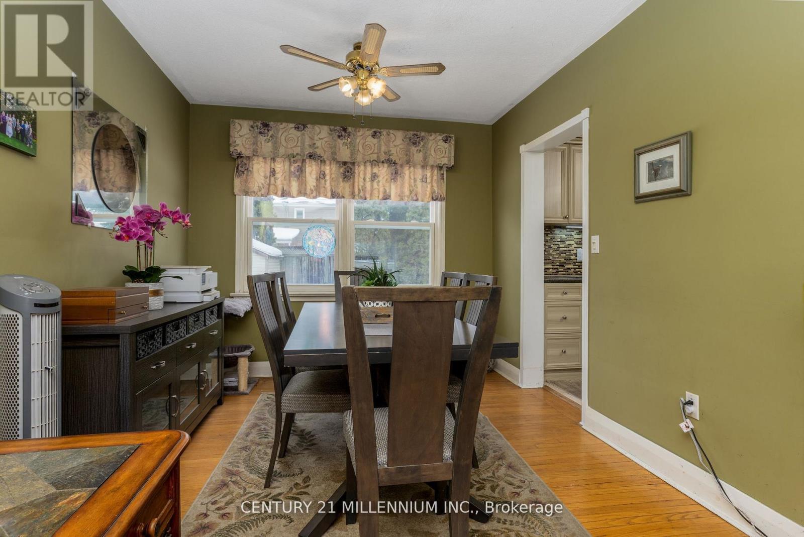 9 Crestview Avenue, Brampton, Ontario  L6W 2R7 - Photo 9 - W13101938
