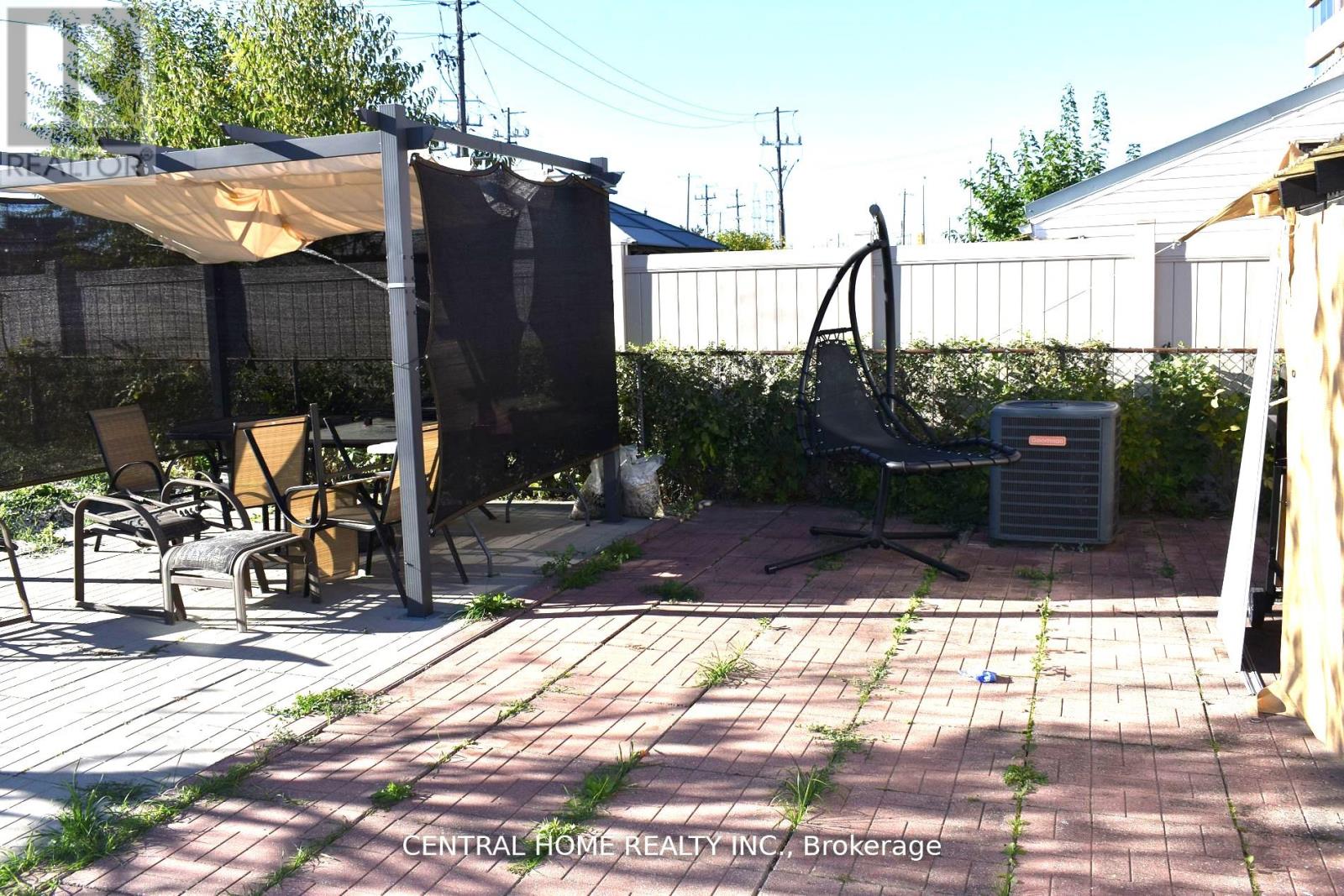 59 Blaney Crescent, Toronto, Ontario  M3N 1L3 - Photo 21 - W13101986
