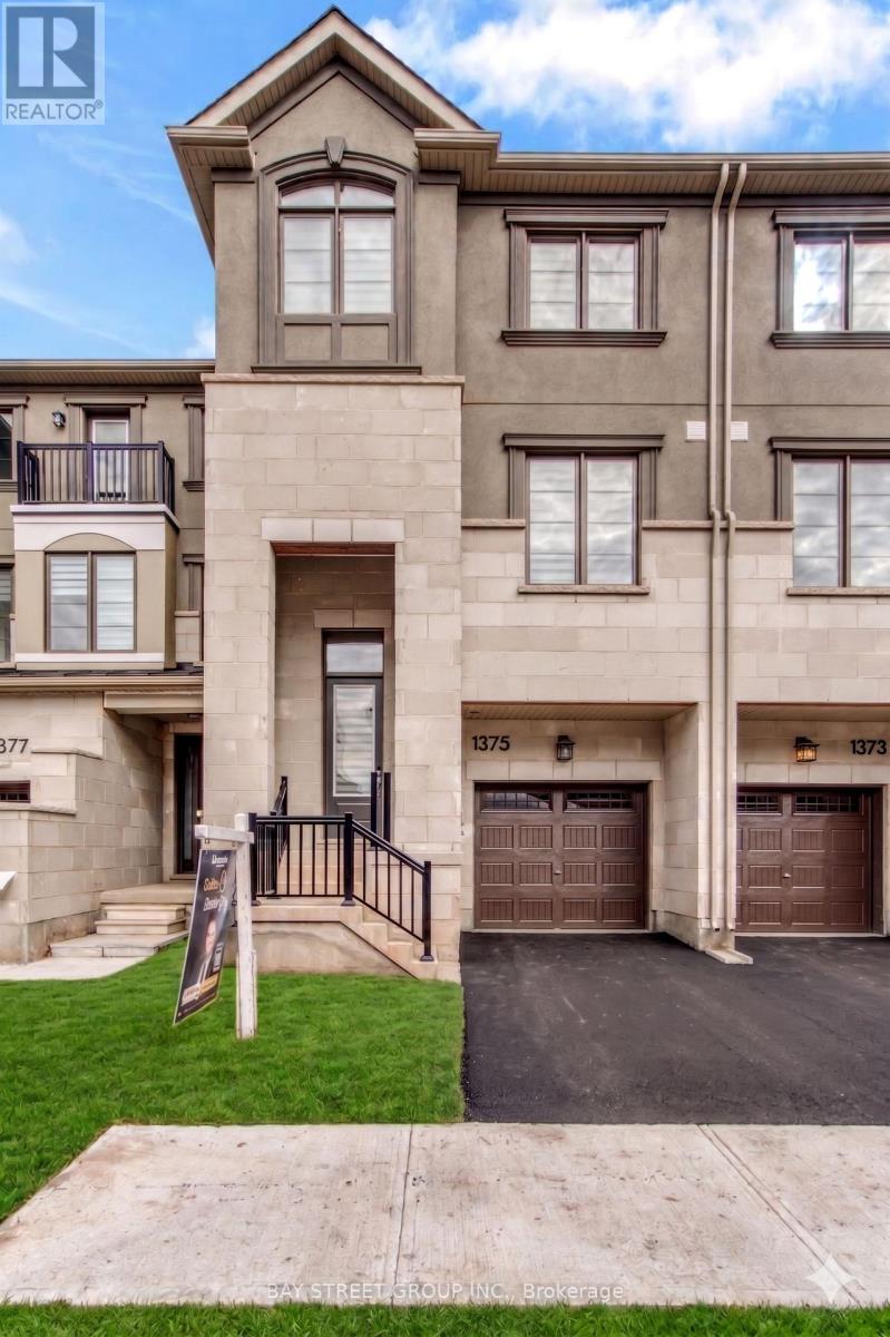 1375 Kaniv Street, Oakville, Ontario  L6M 5P3 - Photo 1 - W13101988