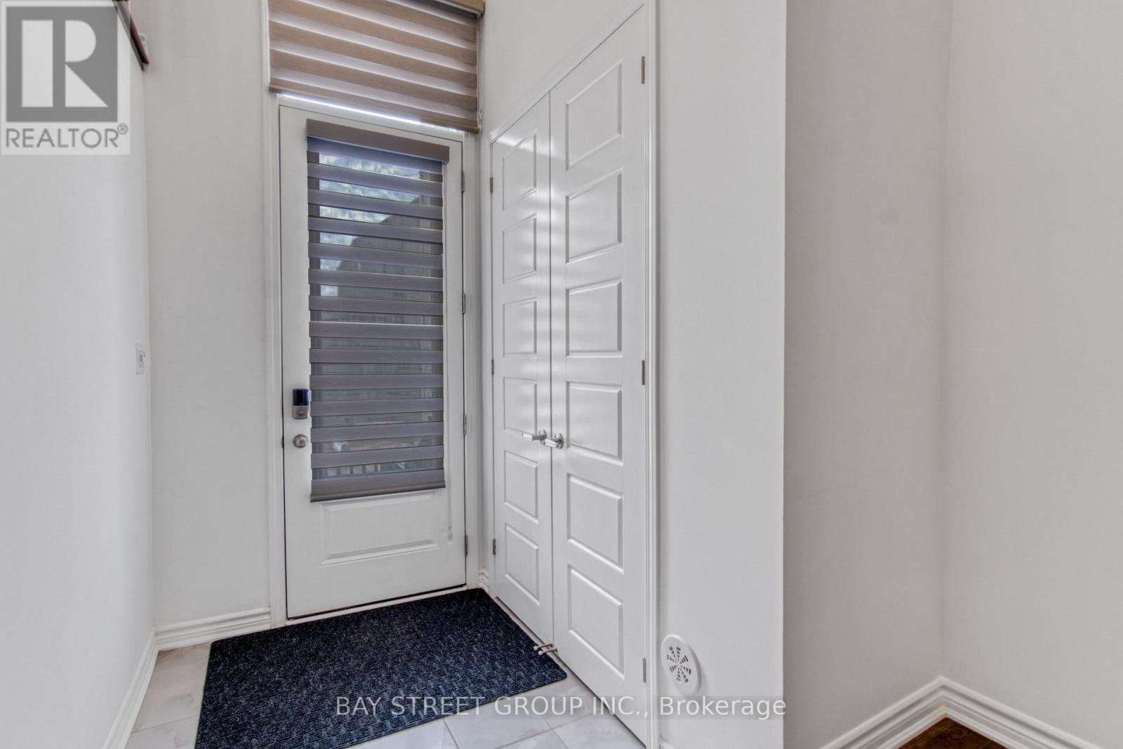1375 Kaniv Street, Oakville, Ontario  L6M 5P3 - Photo 4 - W13101988