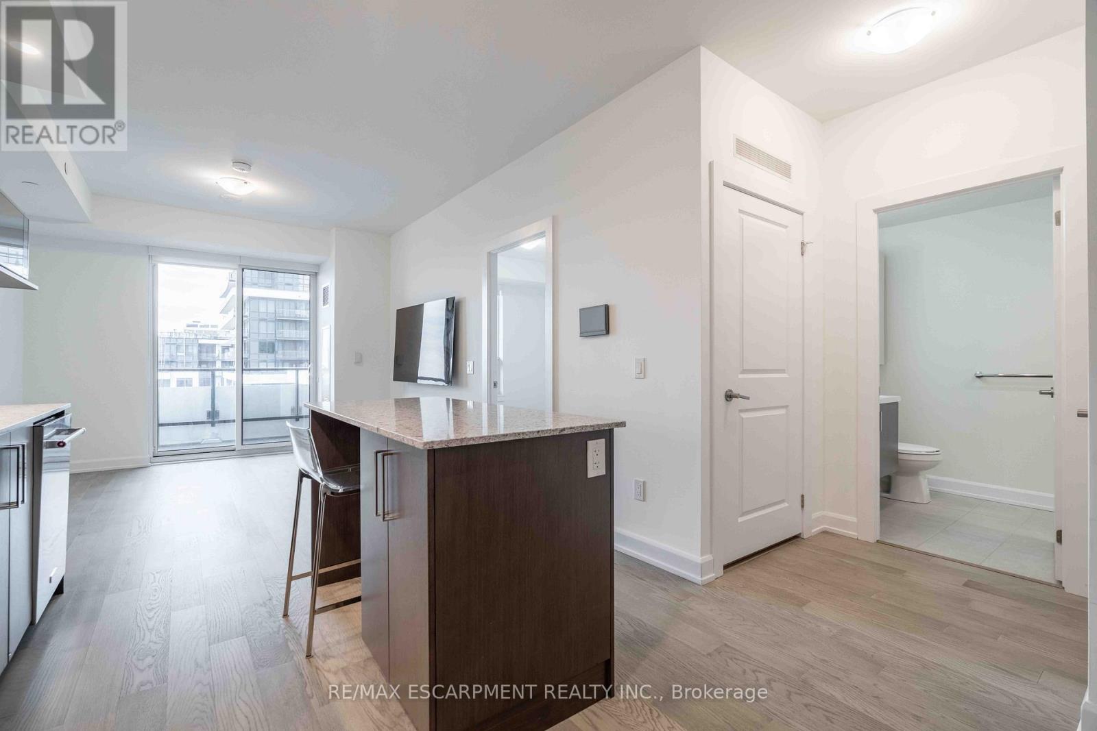 918 - 3220 William Coltson Avenue, Oakville, Ontario  L6H 7X9 - Photo 5 - W13101992