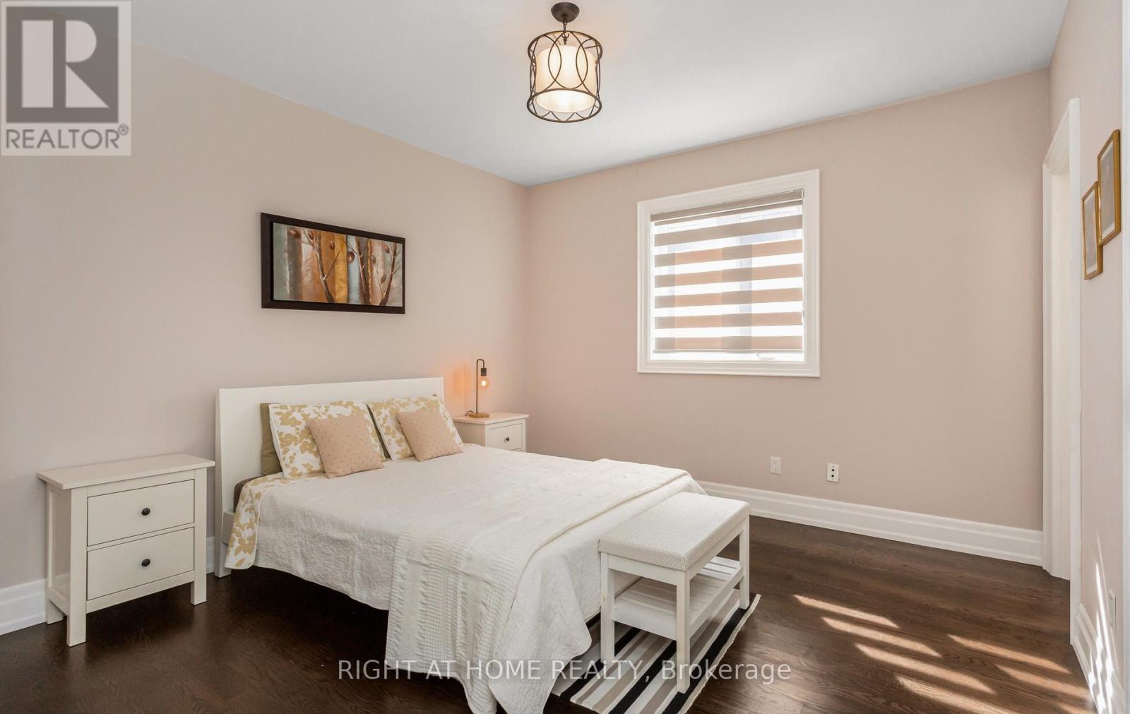 1220 Meredith Avenue, Mississauga, Ontario  L5E 2E3 - Photo 26 - W13102006