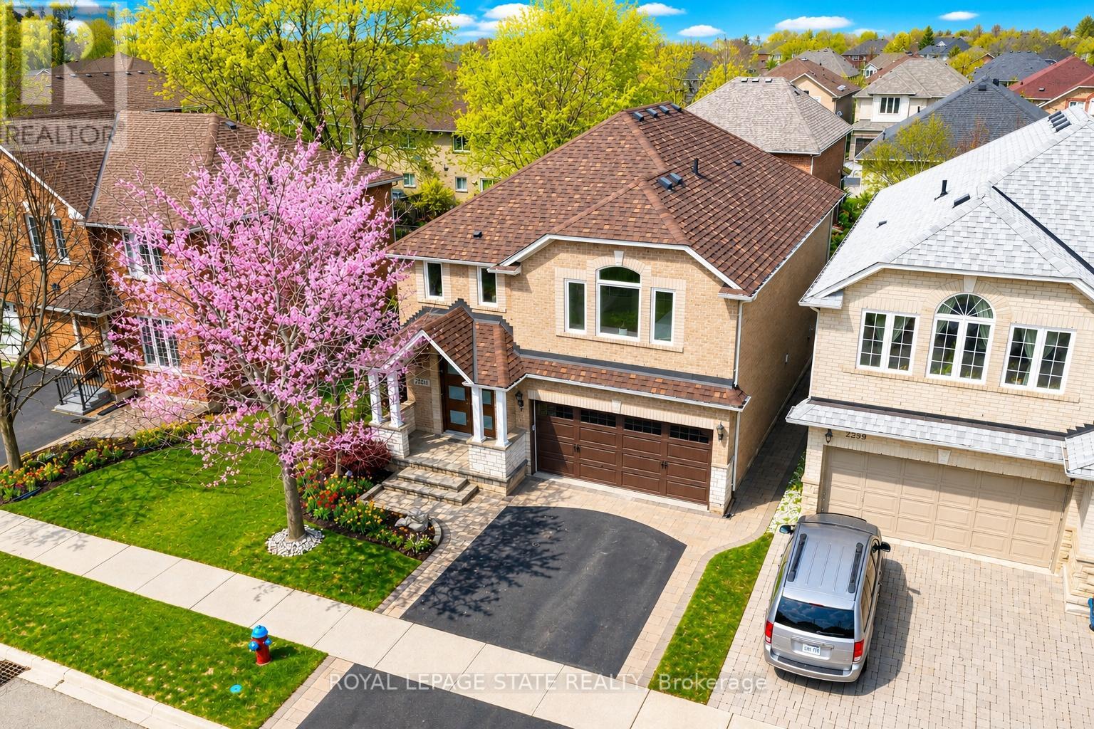 2261 Grouse Lane, Oakville, Ontario  L6M 3Z8 - Photo 3 - W13102096
