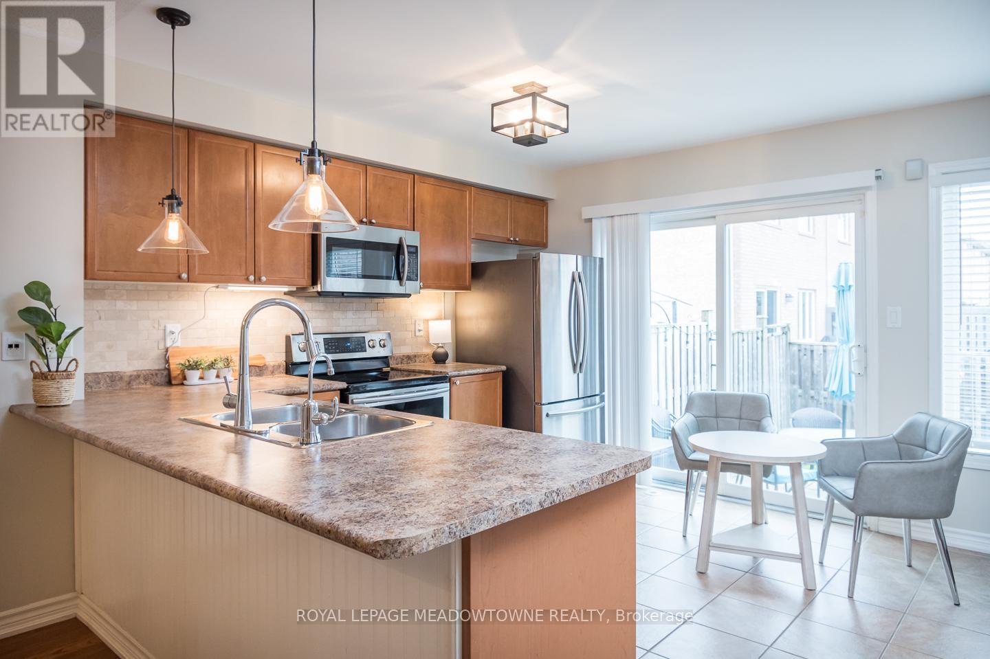225 Prosser Circle, Milton, Ontario  L9T 0P6 - Photo 10 - W13102106