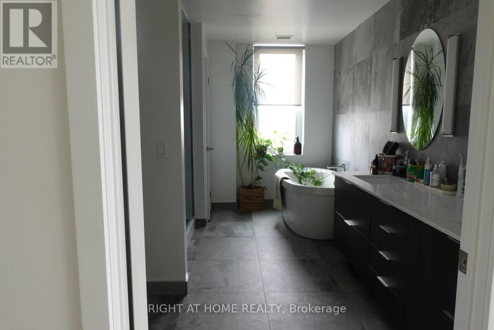 1101 - 8 Ann Street, Mississauga, Ontario  L5G 3E6 - Photo 13 - W13102120