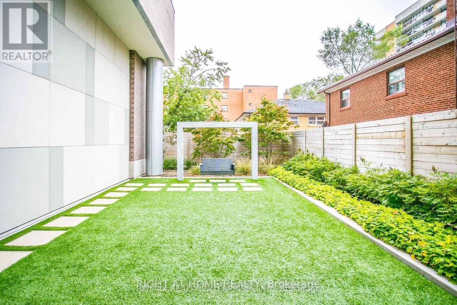 1101 - 8 Ann Street, Mississauga, Ontario  L5G 3E6 - Photo 25 - W13102120