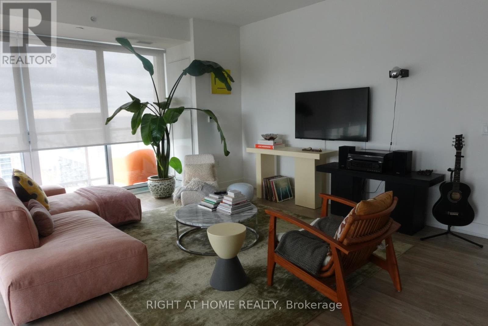 1101 - 8 Ann Street, Mississauga, Ontario  L5G 3E6 - Photo 6 - W13102120