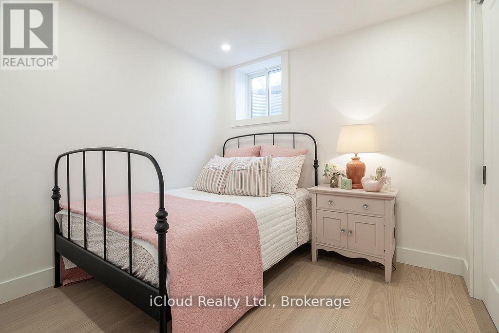 5389 Kindos Street, Burlington, Ontario  L7L 7M6 - Photo 47 - W13102156