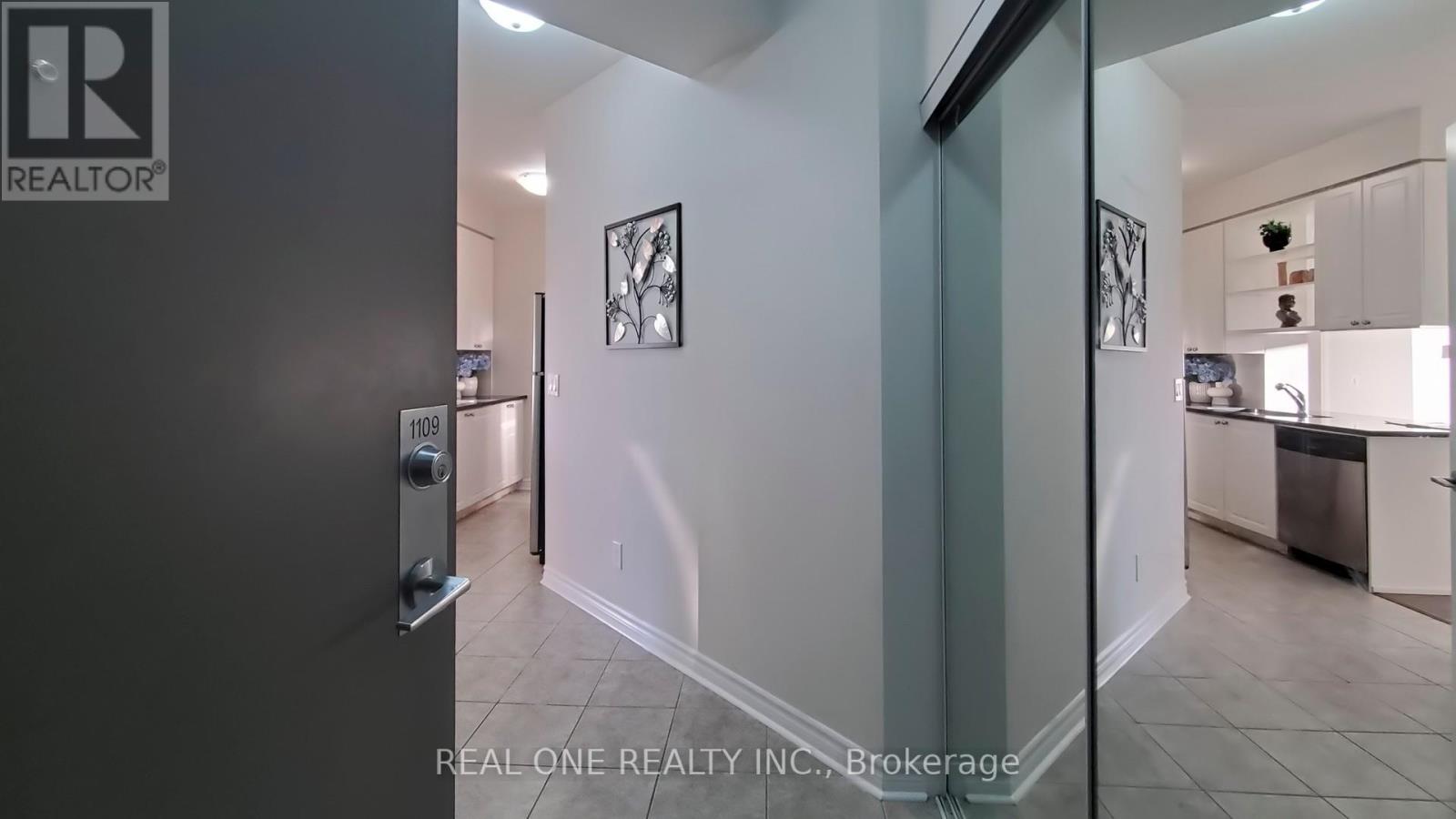 1109 - 2391 Central Park Drive, Oakville, Ontario  L6H 0E4 - Photo 6 - W13102188