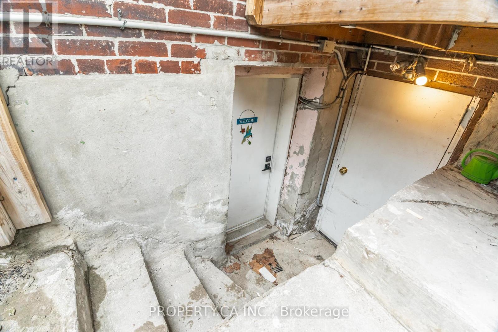 Basement - 242 Emerson Avenue, Toronto, Ontario M6H 3T6 - Photo 11 - W13102204