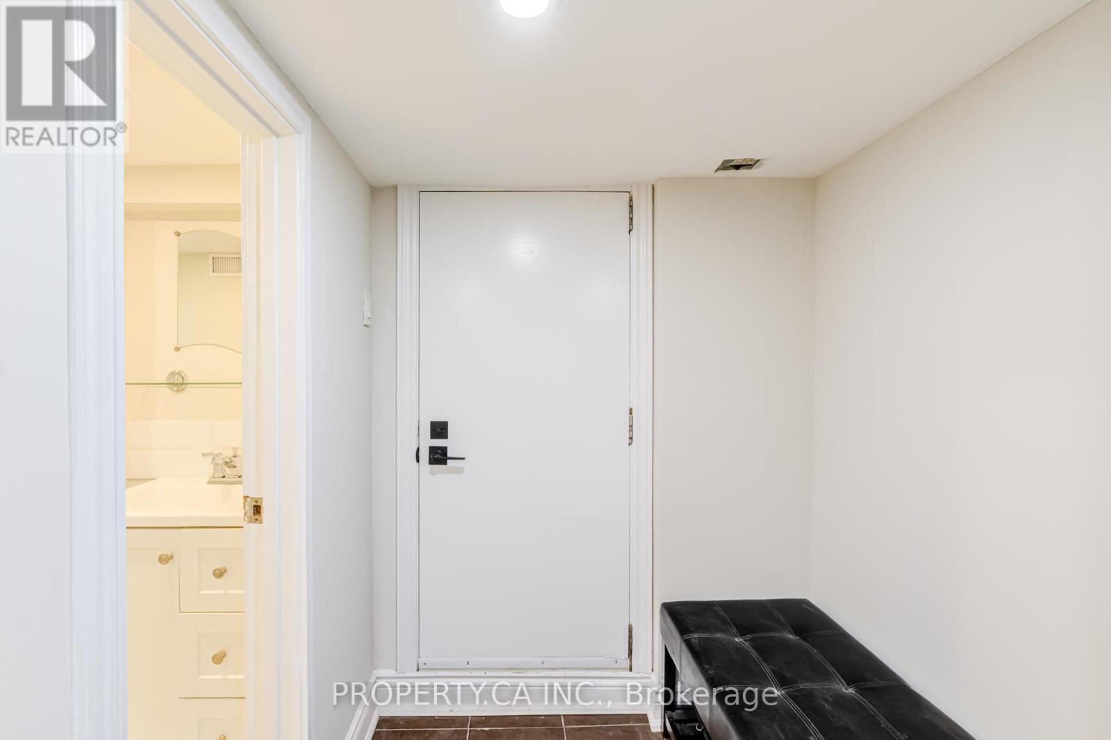 Basement - 242 Emerson Avenue, Toronto, Ontario M6H 3T6 - Photo 14 - W13102204