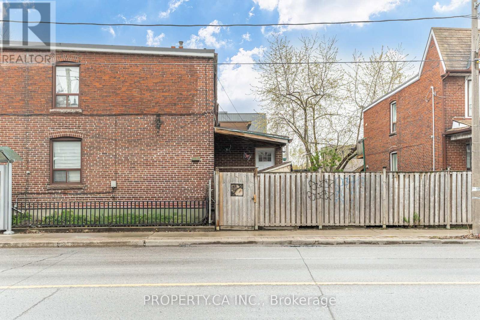 Basement - 242 Emerson Avenue, Toronto, Ontario M6H 3T6 - Photo 5 - W13102204