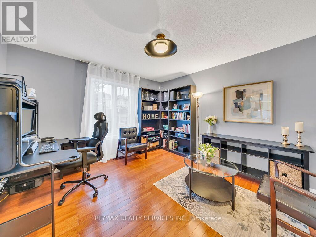 13 Mistycreek Crescent, Brampton, Ontario  L7A 3E8 - Photo 11 - W13102208