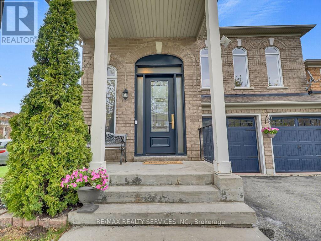 13 Mistycreek Crescent, Brampton, Ontario  L7A 3E8 - Photo 3 - W13102208