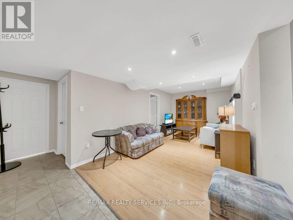 13 Mistycreek Crescent, Brampton, Ontario  L7A 3E8 - Photo 37 - W13102208