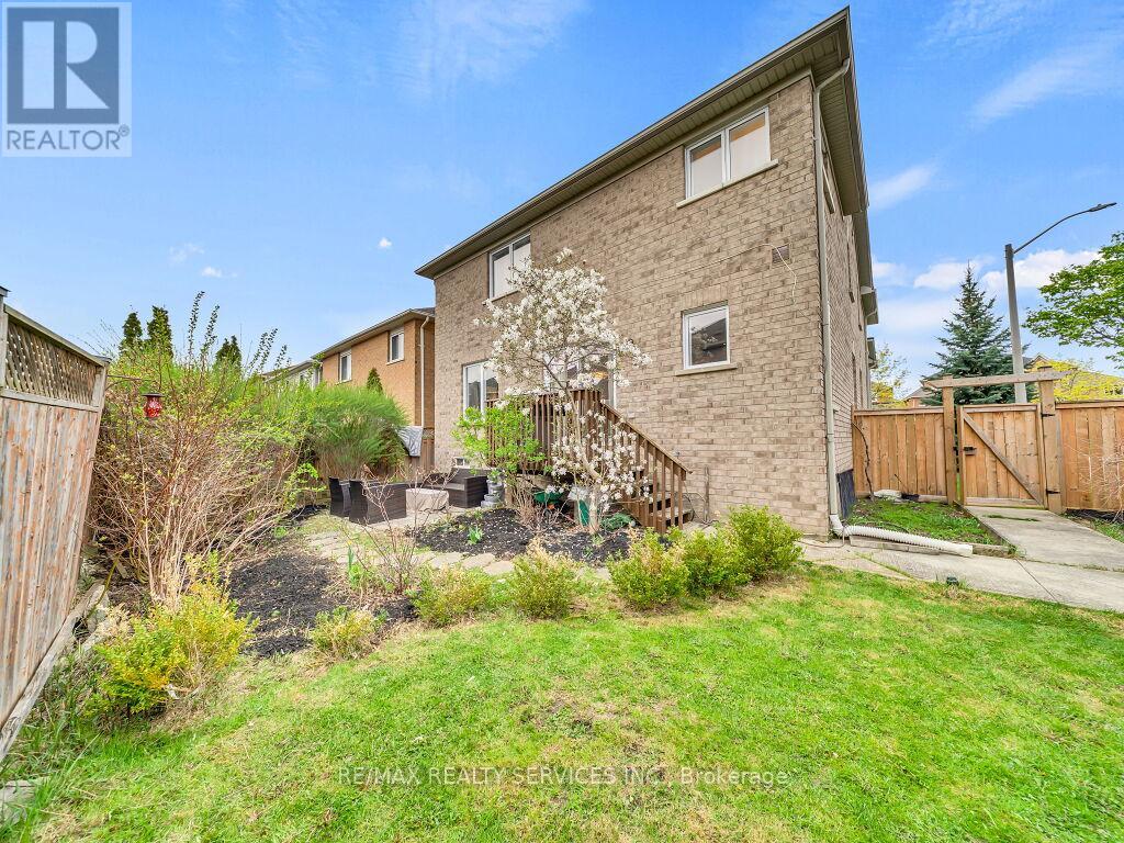 13 Mistycreek Crescent, Brampton, Ontario  L7A 3E8 - Photo 45 - W13102208